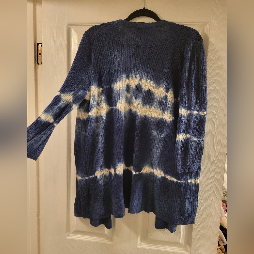 Blue and White Tie-Dye Knitt Sweater Torrid Size 1 (1x) Soft